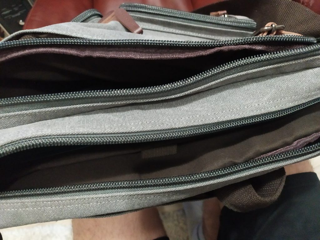 Прекрасная сумка-портфель за вменяемую цену