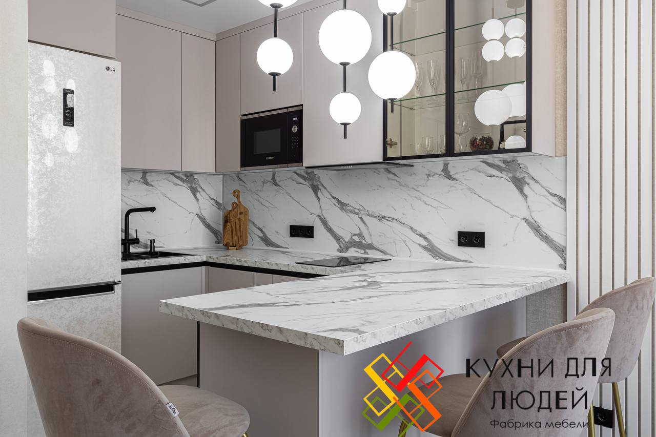 Что важнее в кухне на заказ: дизайн или практичность? 3 правила идеального баланса